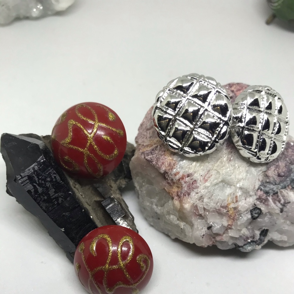 Two pair of vintage earrings. Totally 80’s.